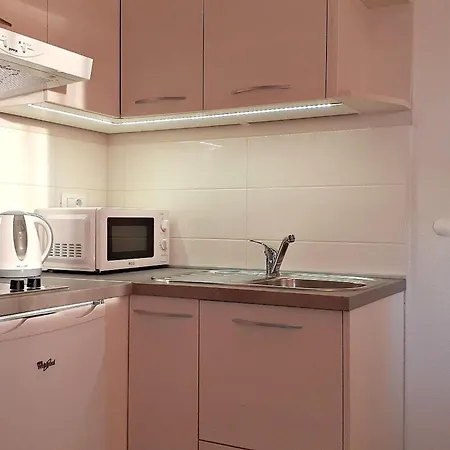 In By Interhome *